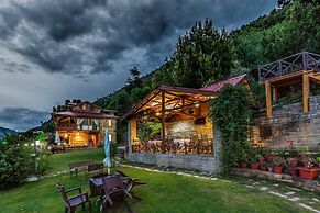 Himalayan Kothi Kais