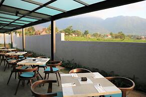 Santika Premiere Hotel Garut