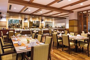 DLF Club 5