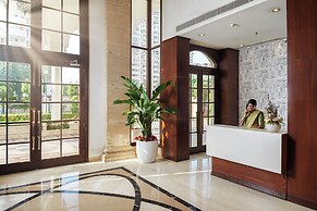 DLF Club 5