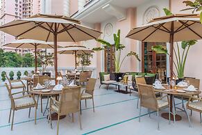 DLF Club 5