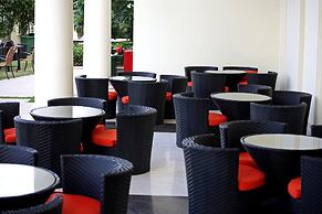 DLF Club 3