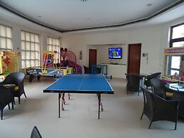 DLF Club 3