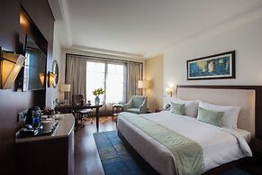 DLF Club 3