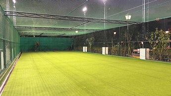 DLF Club 3
