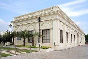 DLF Club 3