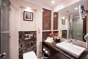 DLF Club 3