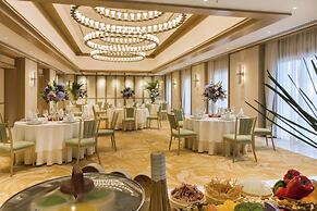 DLF Club 4