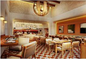 DLF Club 4