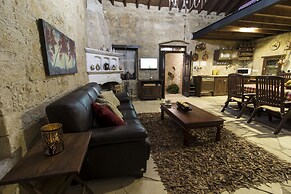 Dioni Palace