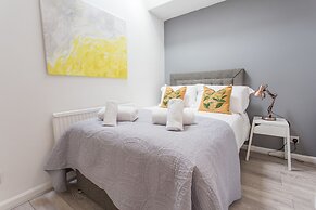 The Manor Suite