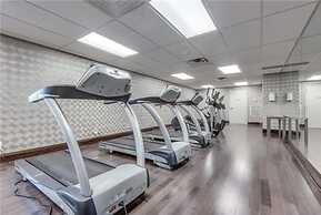 Executive 3BR next to Scotia Arena