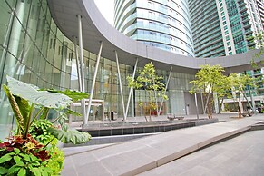 High-Rise Junior 2Br Condo downtown