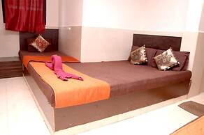 Hotel Travellers Inn