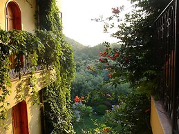 Emel Pension