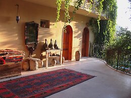 Emel Pension