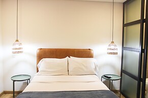 574 Hotel