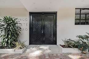 574 Hotel