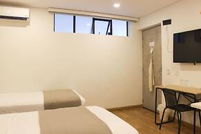 574 Hotel