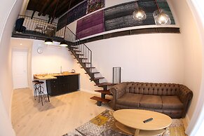 The Dante House