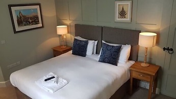 The Kings Arms Hotel - Inn
