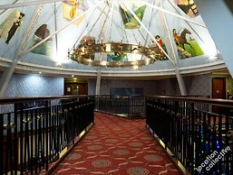 Lakeside International Hotel
