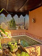 Riad La Porte Rouge By La Siredrah