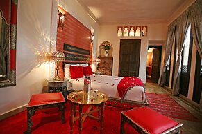 Riad La Porte Rouge By La Siredrah