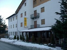 Hotel Dujany