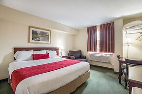 Knights Inn Orillia
