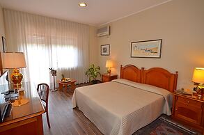 Garden Hotel