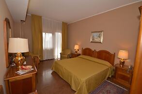 Garden Hotel