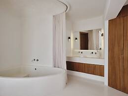 Andronis Luxury Suites
