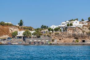Akrotiri Hotel