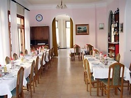 Hotel Mignon