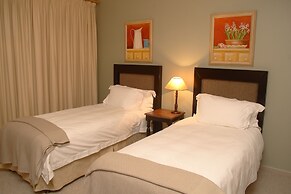 Pinnacle Point Beach and Golf Resort