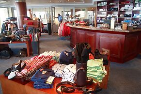 Pinnacle Point Beach and Golf Resort