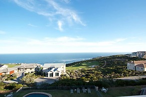 Pinnacle Point Beach and Golf Resort
