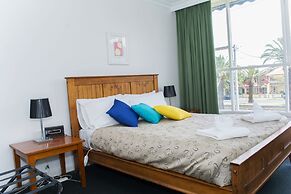 Alexander Motor Inn & Apartments