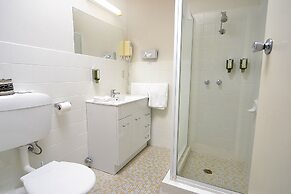 Alexander Motor Inn & Apartments