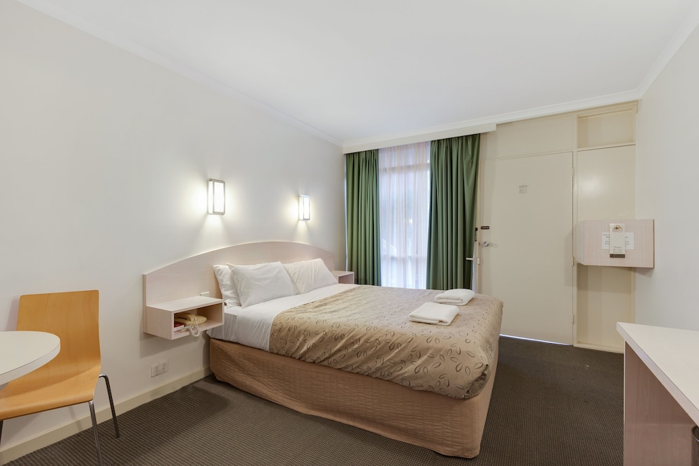 Alexander Motor Inn & Apartments