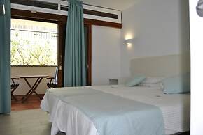 Apartamentos El Paseo
