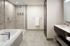 Four Points by Sheraton Levis Convention Centre