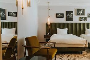 Hotel Saski Krakow, Curio Collection by Hilton
