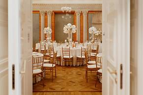 Hotel Saski Krakow, Curio Collection by Hilton