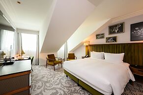 Hotel Saski Krakow, Curio Collection by Hilton