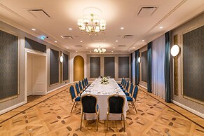 Hotel Saski Krakow, Curio Collection by Hilton