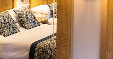 Brown Trout Golf & Country Inn