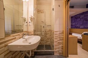 Hotel Airone