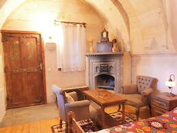 Kismet Cave House